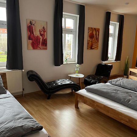 Fewo "Franzi" 5 Personen, Zentrale Lage, Parkplatz Dessau-Rosslau Екстер'єр фото