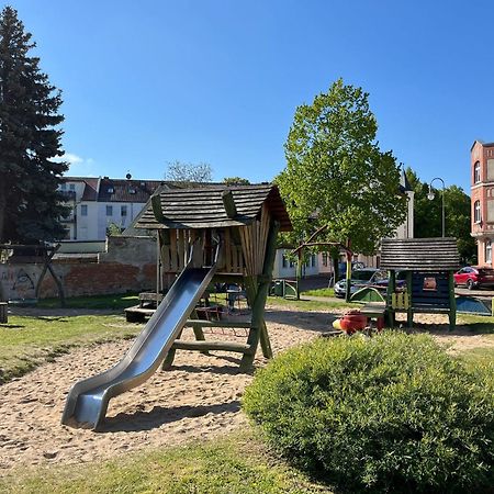 Fewo "Franzi" 5 Personen, Zentrale Lage, Parkplatz Dessau-Rosslau Екстер'єр фото